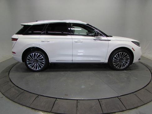 Used 2022 Lincoln Corsair Reserve w/ Equipment Group 201A AWD/4WD image 8