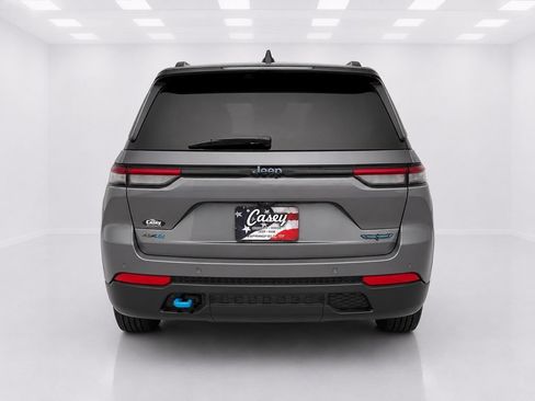Used 2023 Jeep Grand Cherokee Trailhawk w/ Advanced Protech Group II AWD/4WD image 11