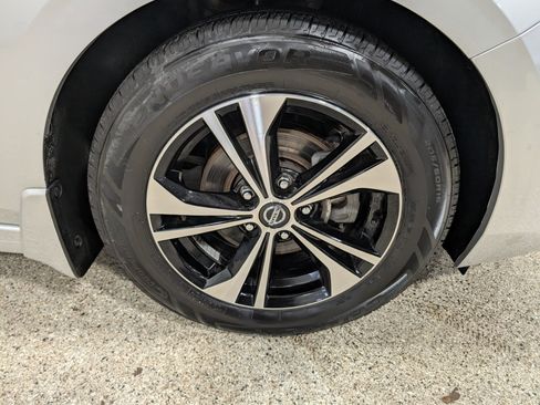 Used 2022 Nissan Sentra SV image 12