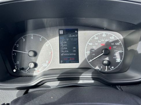 Certified 2025 Toyota Corolla SE image 9