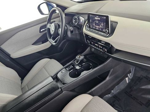 Used 2023 Nissan Rogue SV FWD image 11