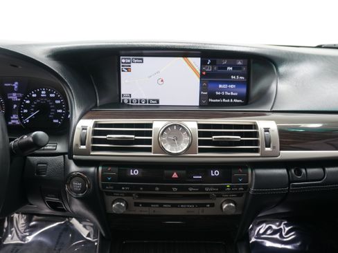 Used 2015 Lexus LS 460 w/ Comfort Package RWD image 22