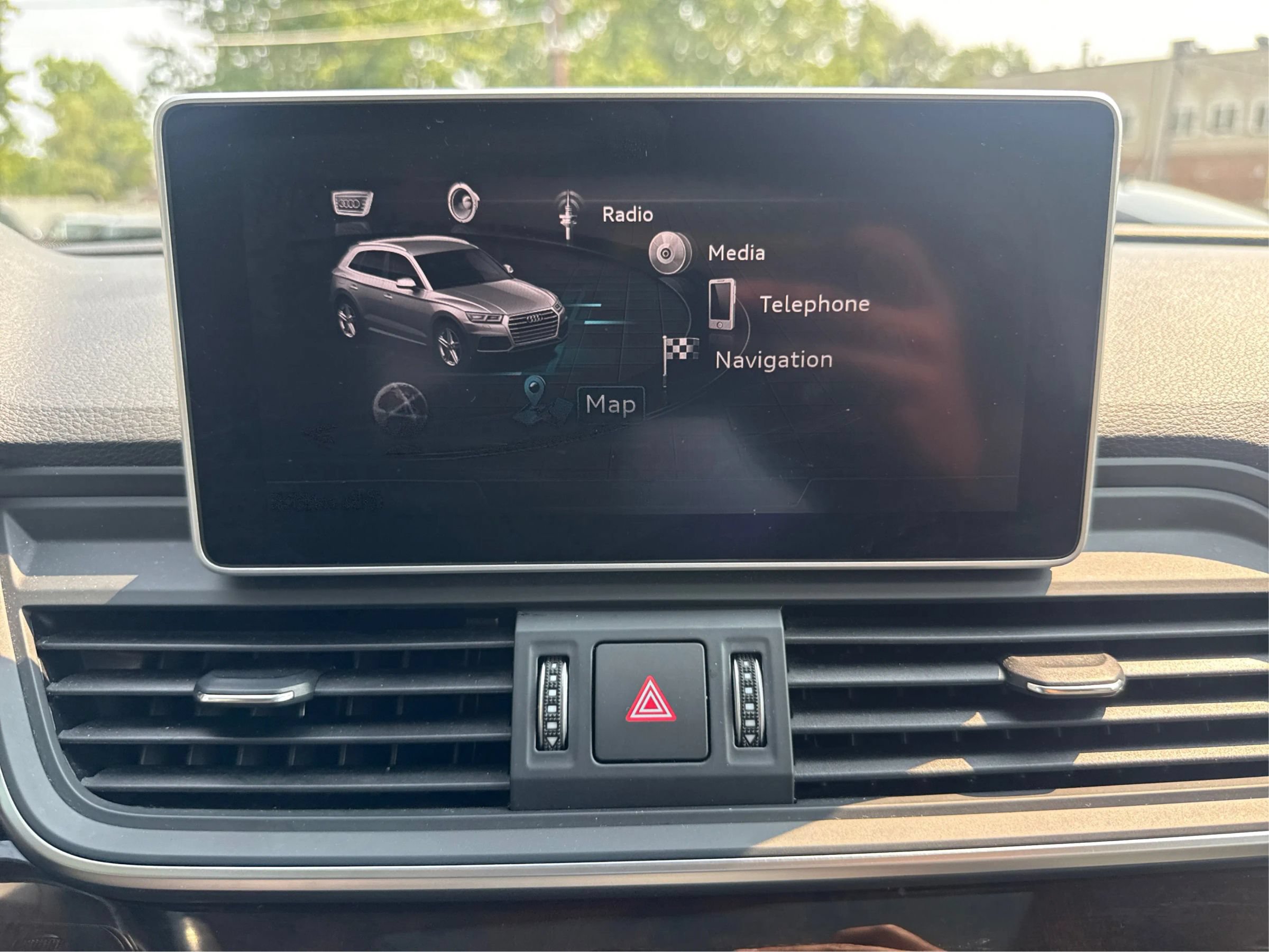Used 2018 Audi Q5 2.0T Premium Plus w/ Premium Plus Package AWD/4WD image 13