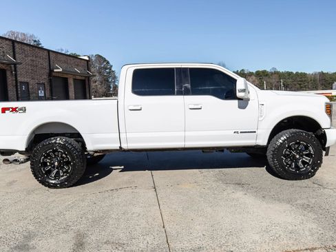 Used 2018 Ford F250 XLT w/ XLT Value Package image 13