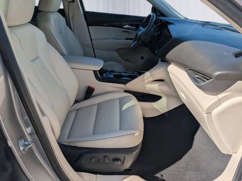 Used 2021 Buick Envision Essence image 8