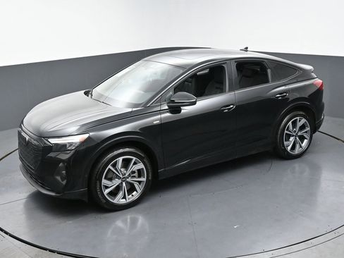 Used 2024 Audi Q4 e-tron Premium Plus w/ Premium Plus image 39