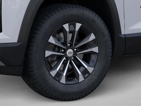 New 2026 Chevrolet Equinox LT w/ Safety and Technology Package image 9