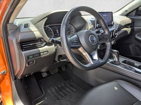 Used 2022 Nissan Sentra SR w/ SR Premium Package FWD image 10