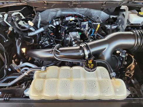 Used 2023 Ford F150 Lariat w/ Equipment Group 502A High image 32