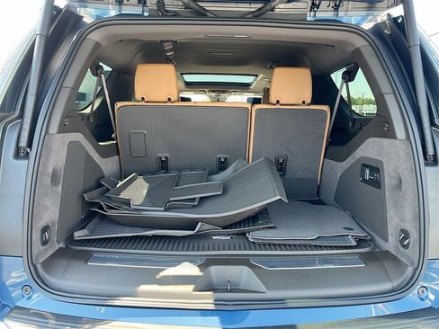 New 2025 Cadillac Escalade ESV Premium Luxury w/ Touring Package image 29