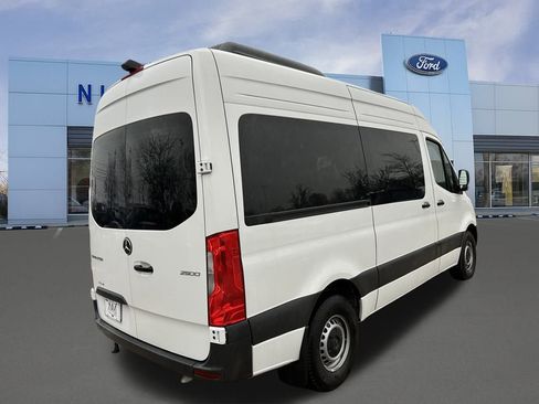Used 2024 Mercedes-Benz Sprinter 2500 image 7