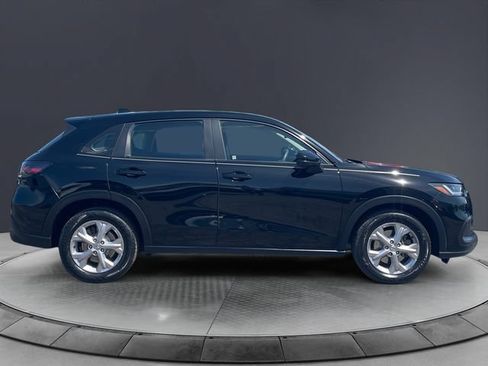 Certified 2024 Honda HR-V LX image 6