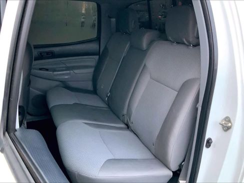 Used 2015 Toyota Tacoma 4x4 Double Cab image 19