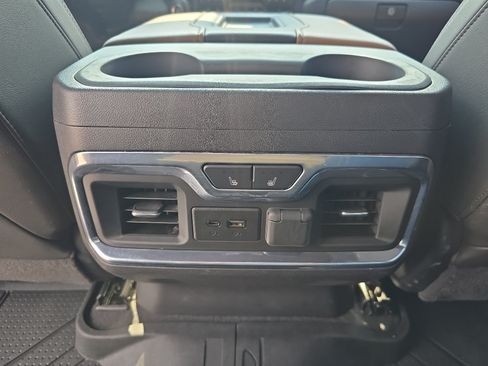 Used 2020 Chevrolet Silverado 1500 High Country w/ Technology Package AWD/4WD image 21