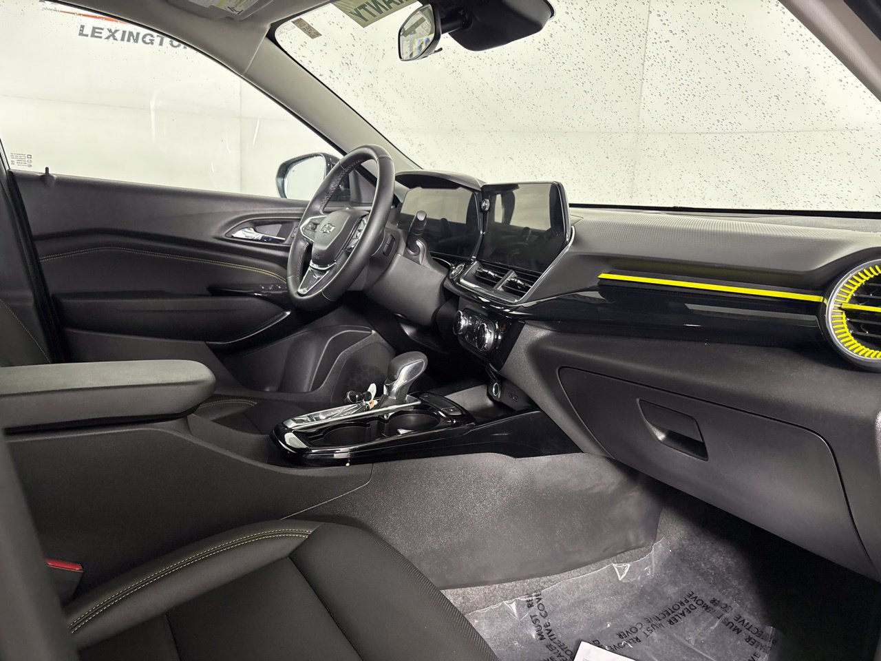 Used 2026 Chevrolet Trax ACTIV w/ Sunroof Package FWD image 30