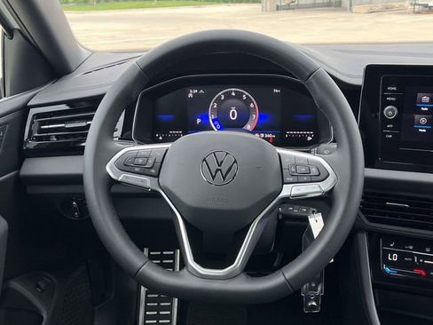 Certified 2025 Volkswagen Jetta Sport image 22