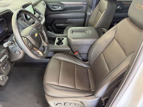 Used 2024 Chevrolet Tahoe High Country w/ Advanced Technology Package AWD/4WD image 5