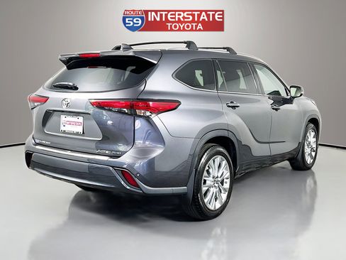 Used 2023 Toyota Highlander Limited AWD/4WD image 7