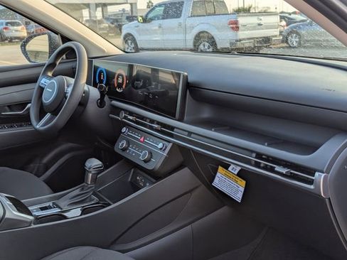 New 2026 Hyundai Tucson SE image 23