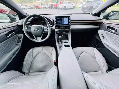 Used 2019 Toyota Avalon Limited w/ All Weather Liner Package image 14