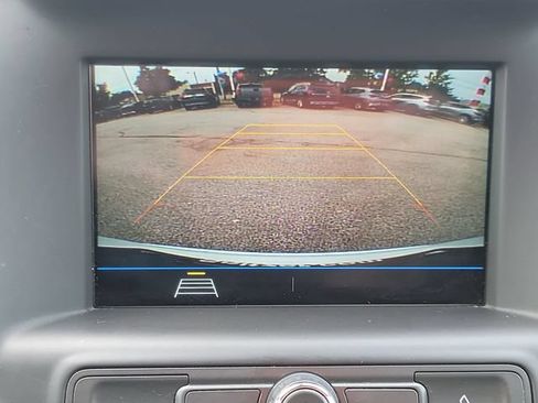 Used 2019 GMC Terrain SLE FWD image 25