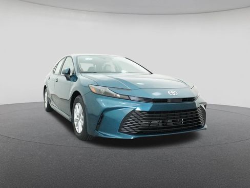 New 2025 Toyota Camry LE image 30