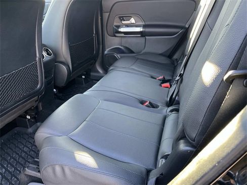 Used 2024 Mercedes-Benz GLB 250 image 20