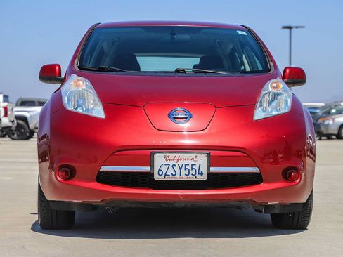Used 2013 Nissan Leaf S FWD image 2