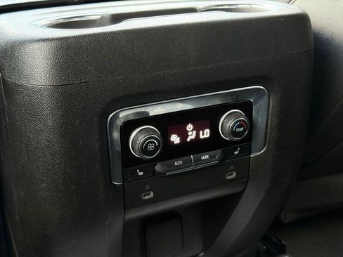 Used 2023 Chevrolet Suburban Premier RWD image 29