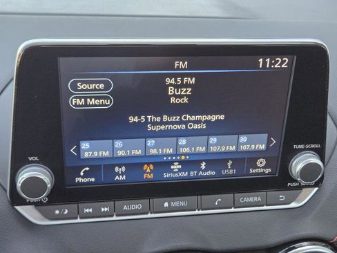 Certified 2025 Nissan Sentra SR image 23