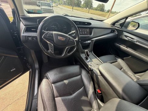 Used 2019 Cadillac XT5 Luxury w/ LPO, Radiant Package FWD image 11