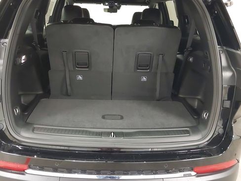 New 2025 Jeep Grand Cherokee L Limited image 27