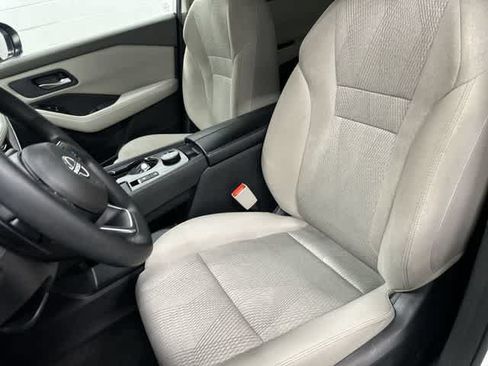 Used 2024 Nissan Rogue SV AWD/4WD image 10
