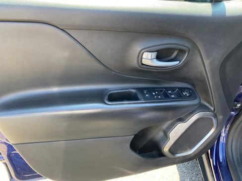Used 2021 Jeep Renegade Limited AWD/4WD image 17
