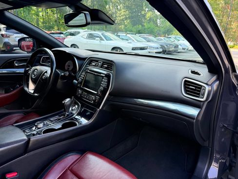 Used 2021 Nissan Maxima Platinum w/ 40th Anniversary Package FWD image 21