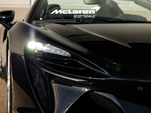 Used 2025 McLaren Artura Spider image 47