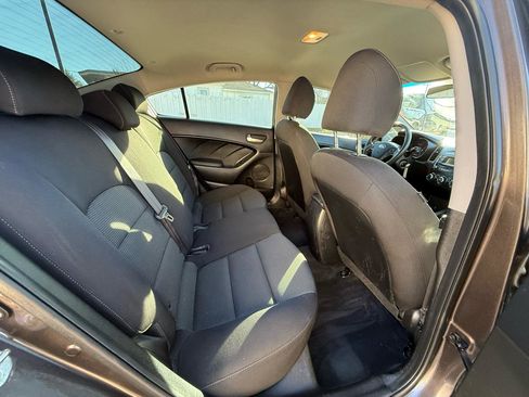 Used 2018 Kia Forte LX image 8