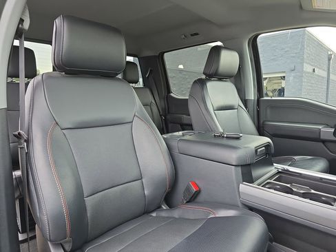 Used 2023 Ford F250 Lariat w/ Tow Technology Package image 13