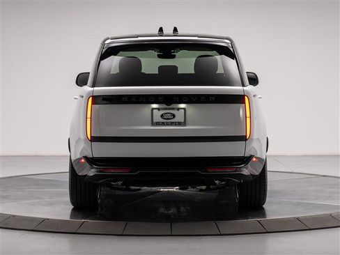 Used 2026 Land Rover Range Rover SE AWD/4WD image 4