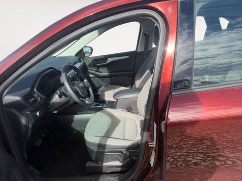 Used 2021 Ford Escape S image 9