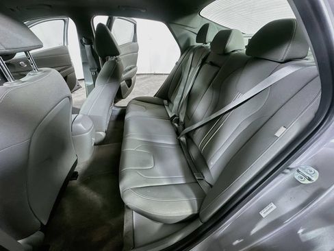 Used 2025 Hyundai Elantra SEL FWD image 14