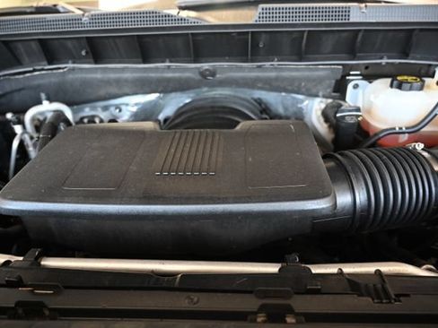 Used 2024 Chevrolet Silverado 1500 LT AWD/4WD image 28
