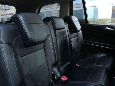 Used 2018 Mercedes-Benz GLS 550 4MATIC image 21