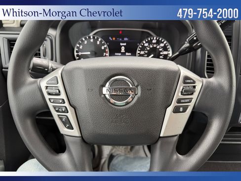 Used 2022 Nissan Titan SV image 15