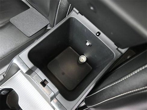 Used 2024 Jeep Grand Cherokee Limited w/ Black Appearance Package image 33