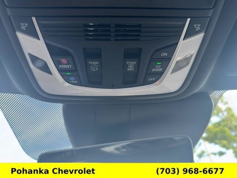Used 2025 Acura RDX SH-AWD image 20