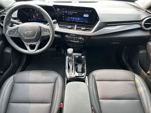 Certified 2025 Chevrolet Trax ACTIV w/ Driver Confidence Package FWD image 12