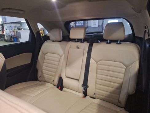 Used 2018 Ford Edge SEL w/ Equipment Group 201A image 6