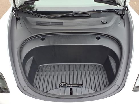 Used 2023 Tesla Model 3 Standard Range RWD image 18