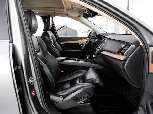 Used 2019 Volvo XC90 T6 Inscription w/ Advanced Package image 35